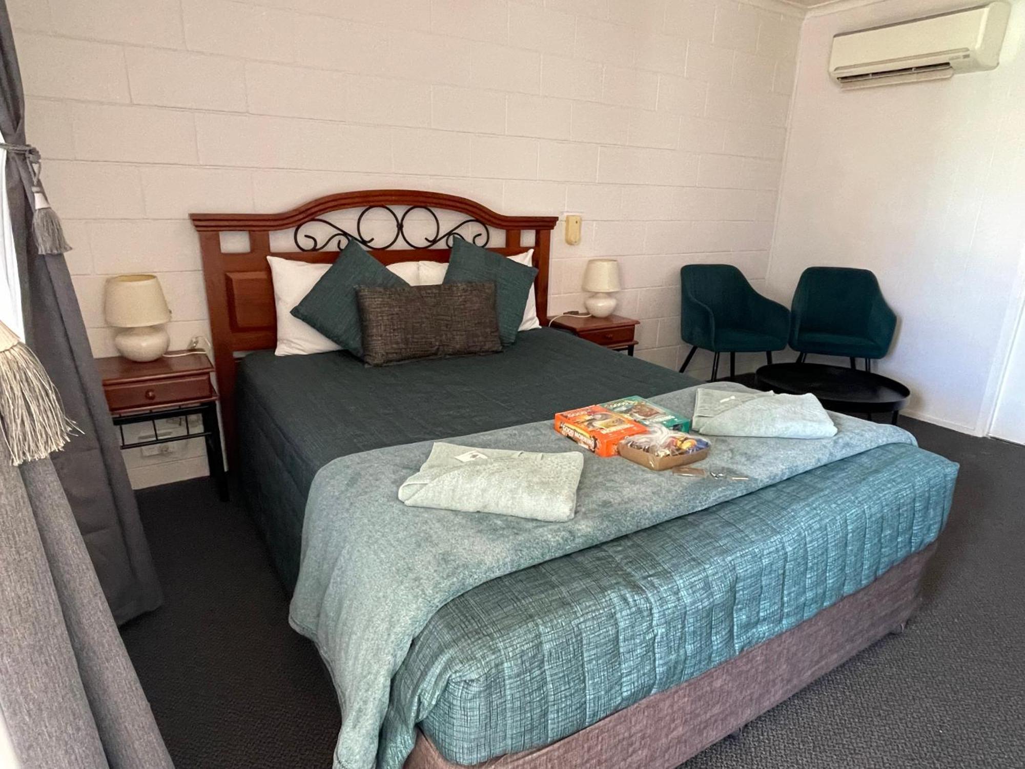 Warrego Motel Charleville Exterior foto